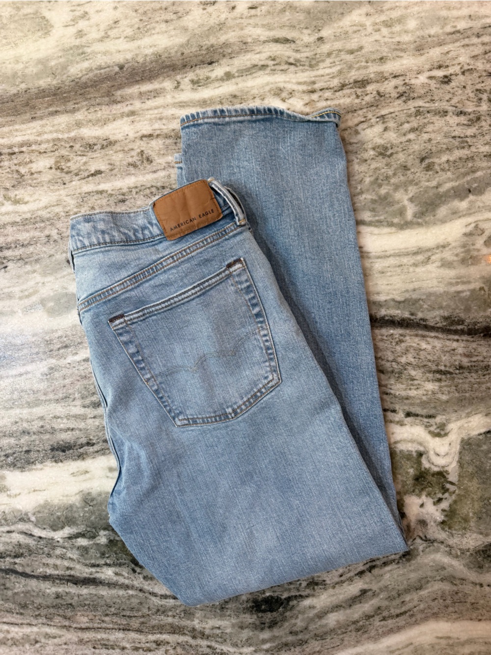 American Eagle Outfitters Light Blue Straight Jeans 33x32